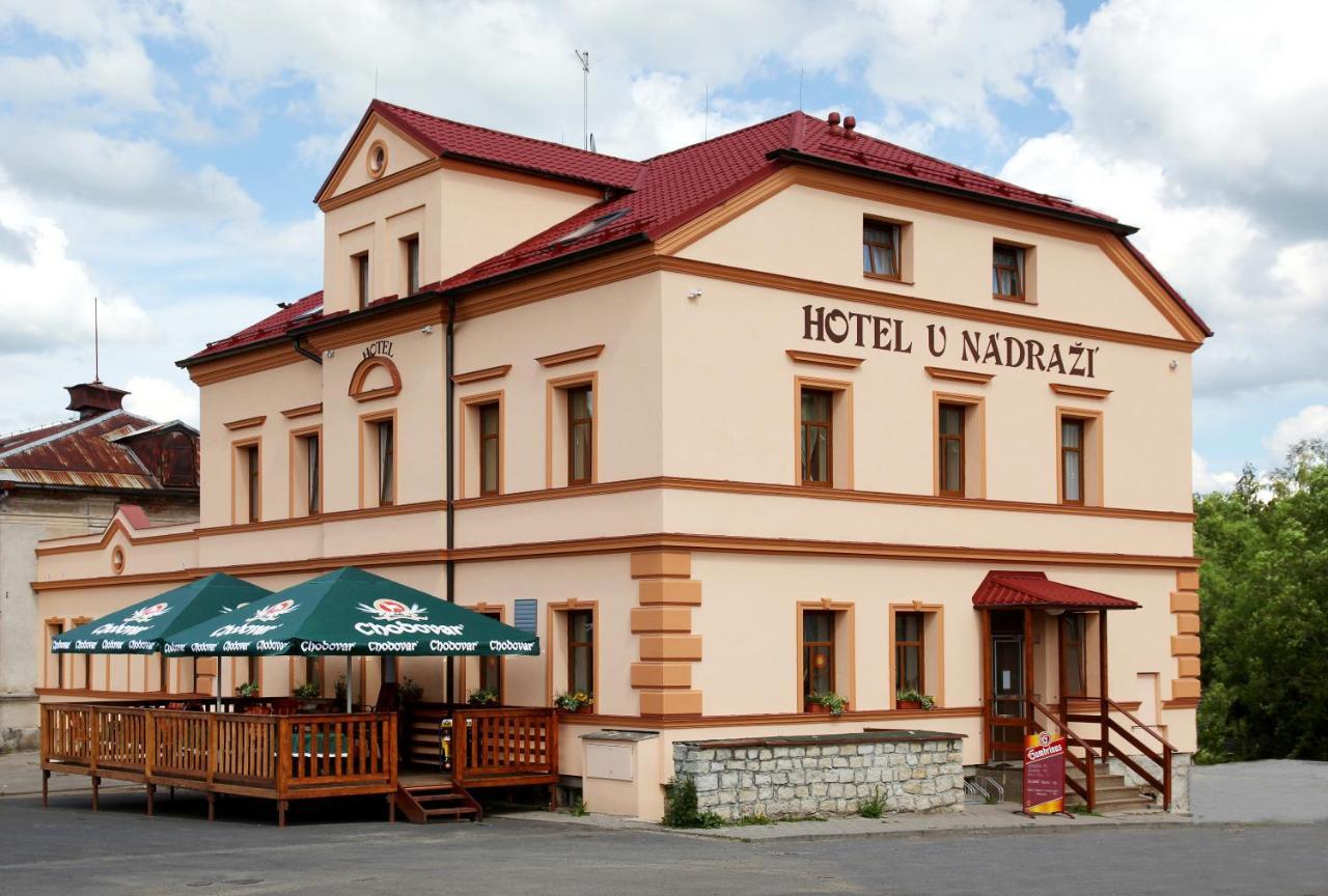 Hotel U Nadrazi Město Εξωτερικό φωτογραφία